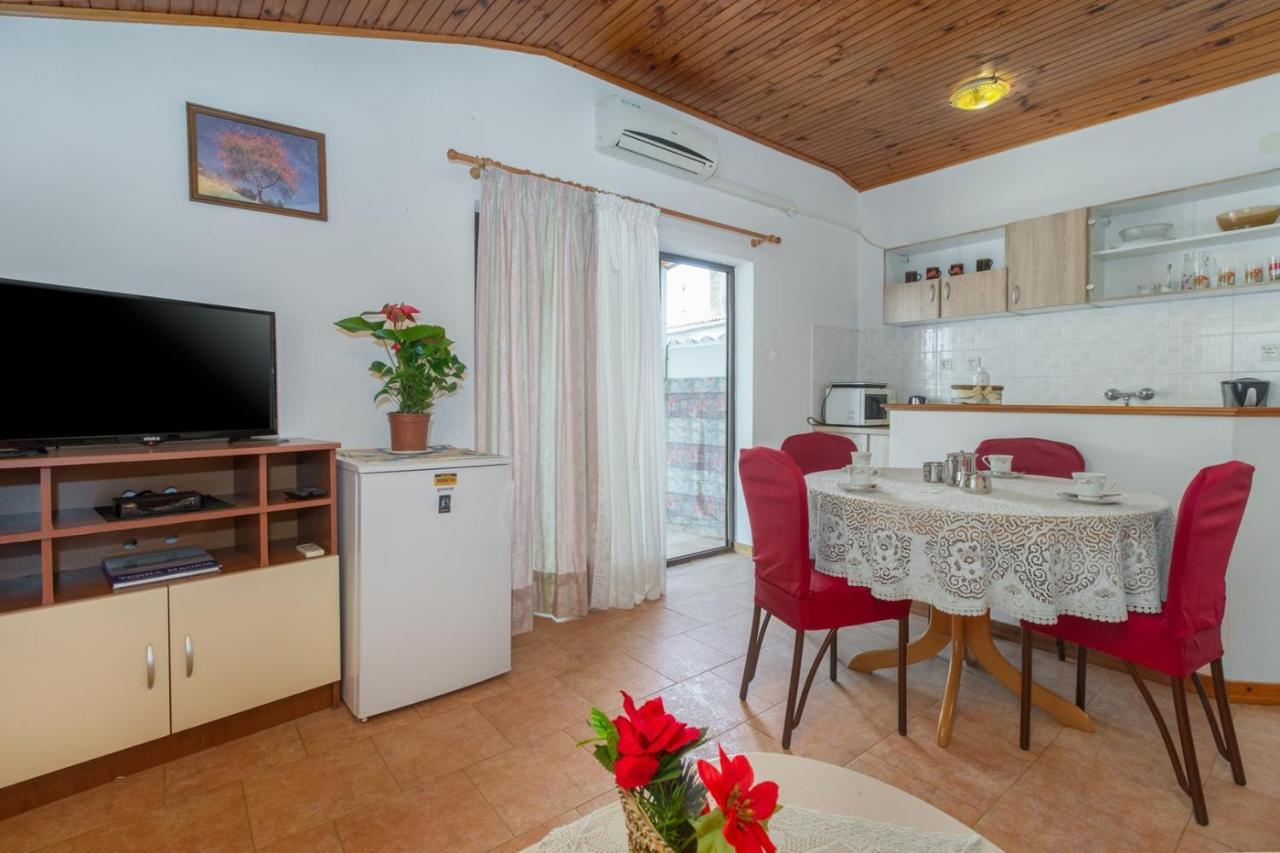 Apartman Ana Porec Exterior photo