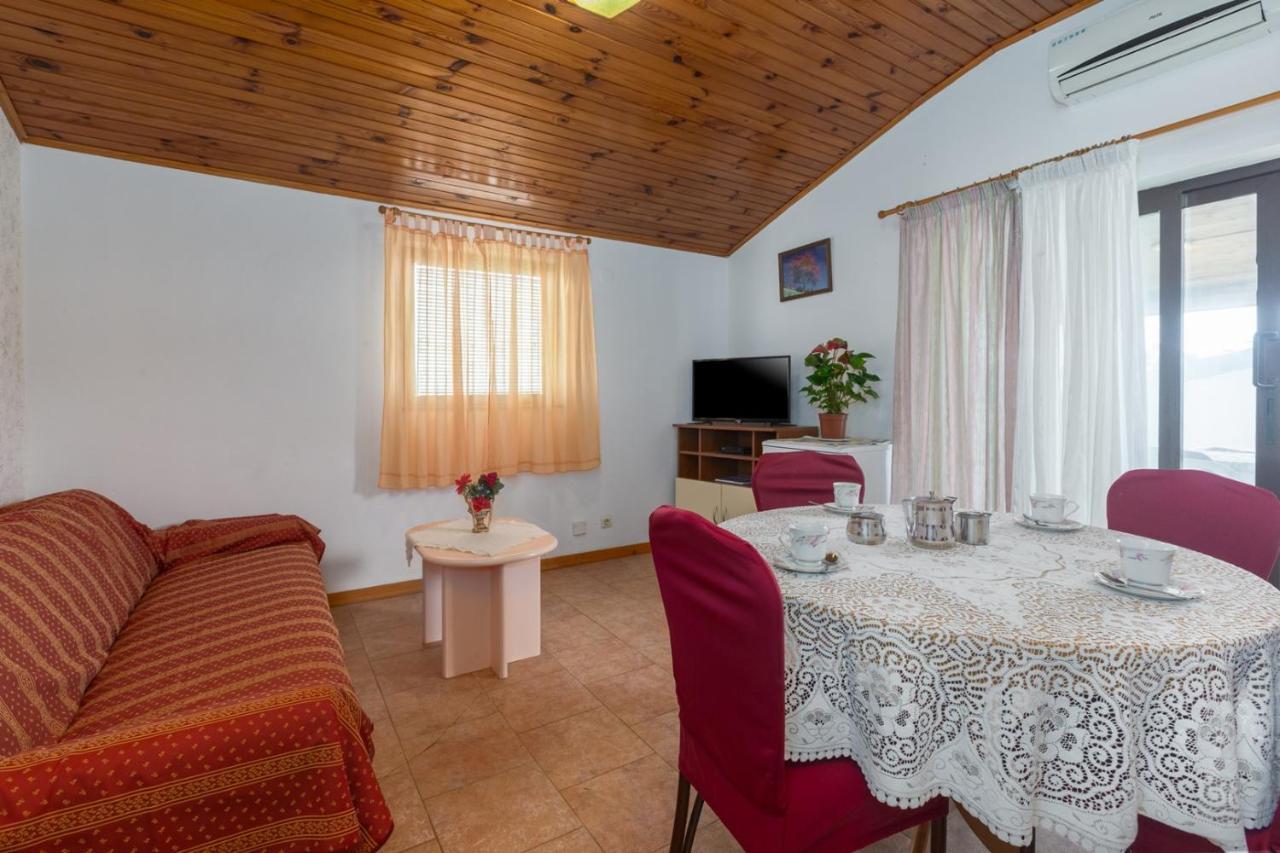 Apartman Ana Porec Exterior photo